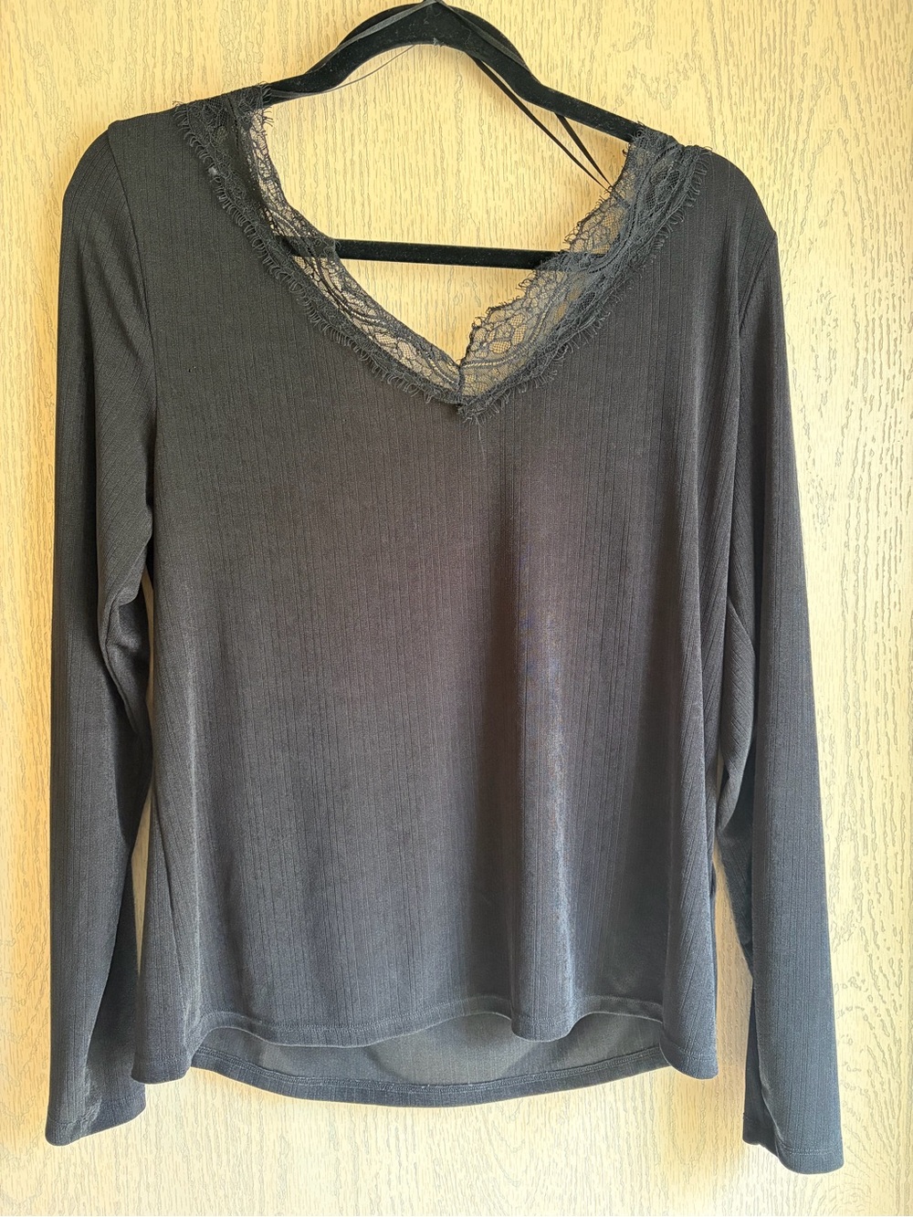 Women’s Black Lace-Trim Long Sleeve Top